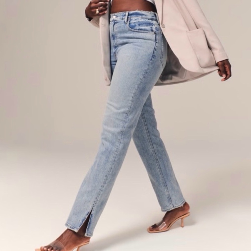 Abercrombie & Fitch 90s Ultra High Straight Leg Jeans with Split Hem